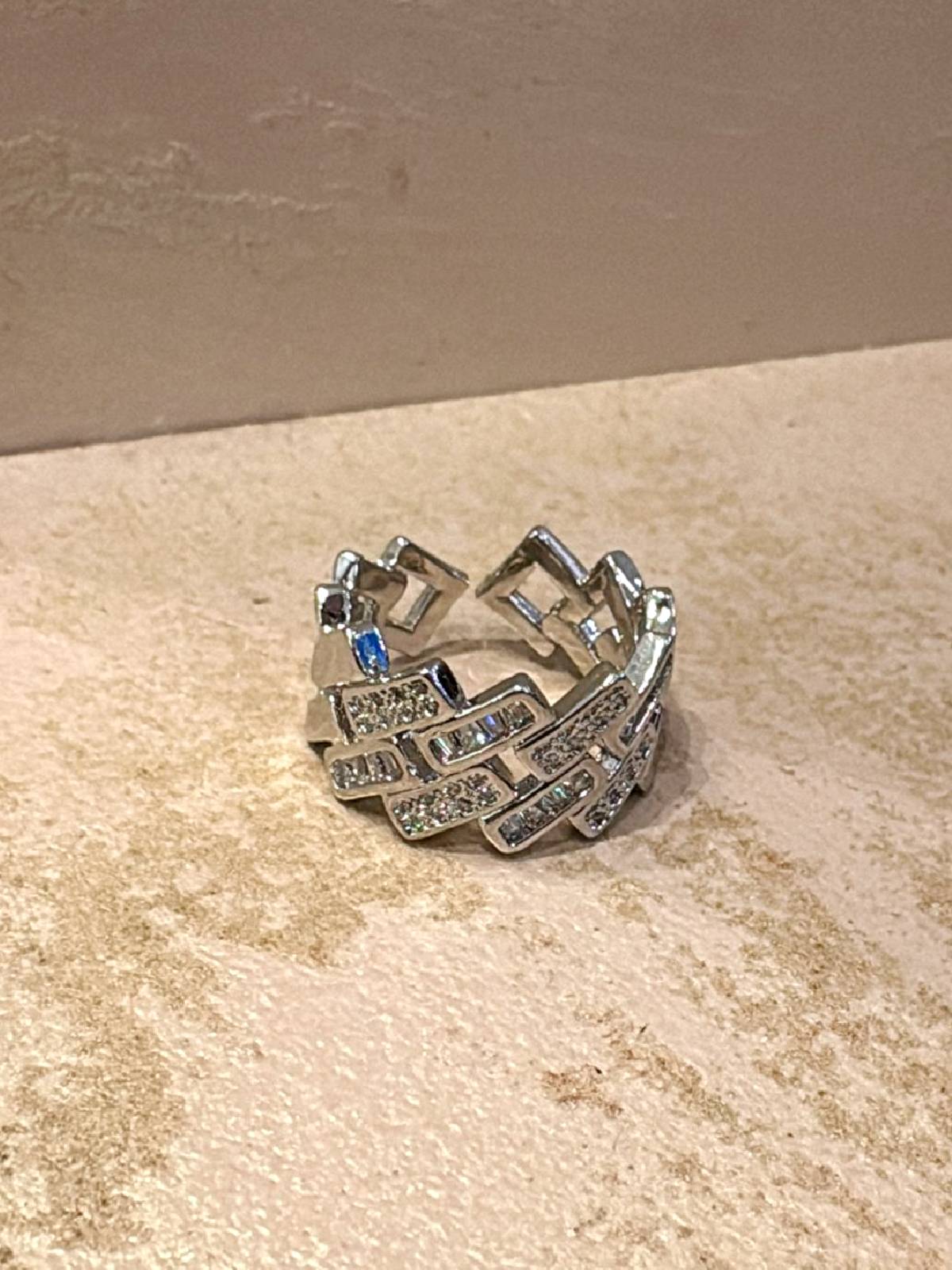 SILVER EXPOSED RING