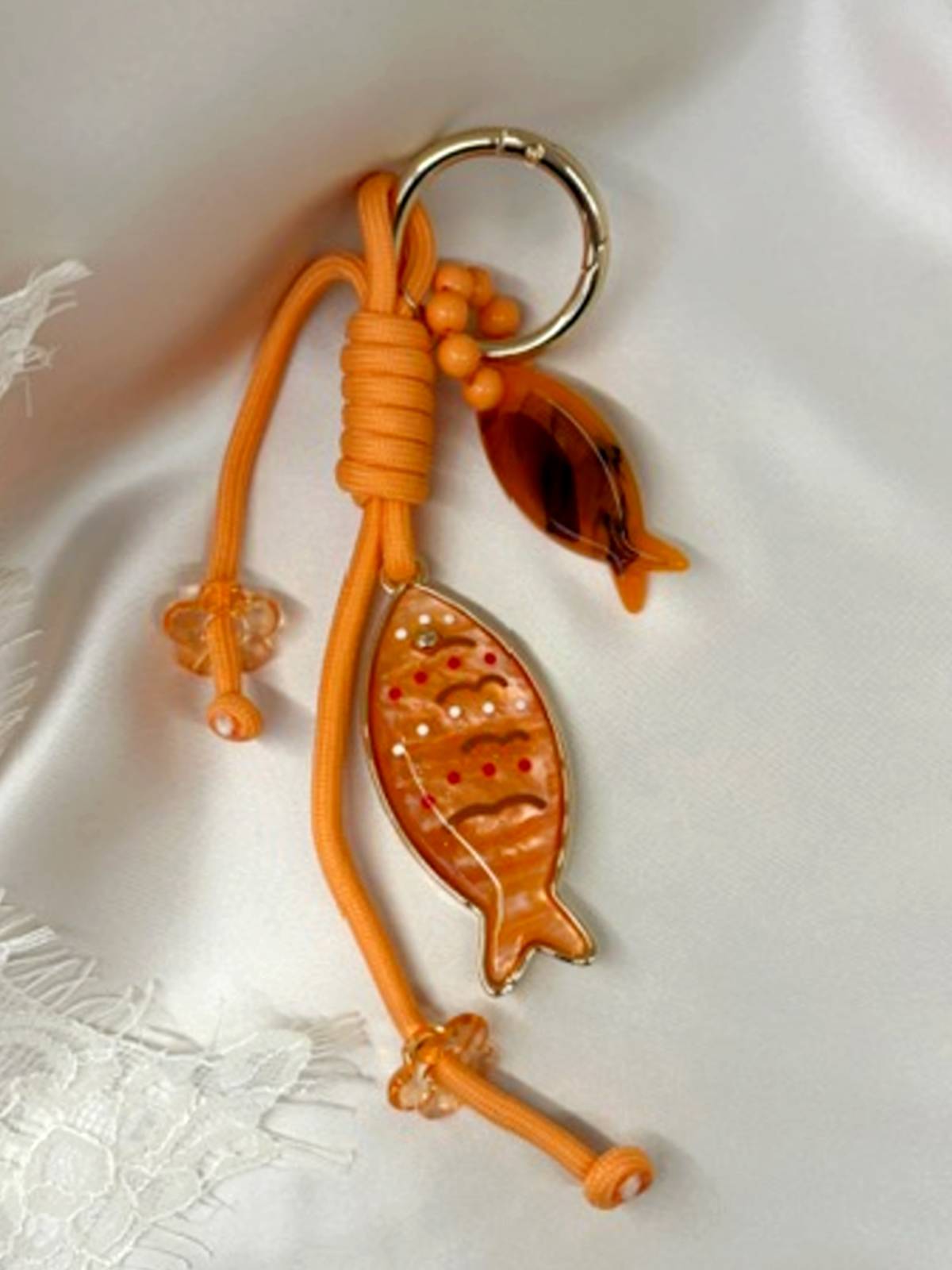 ORANGE FISH KEYRING