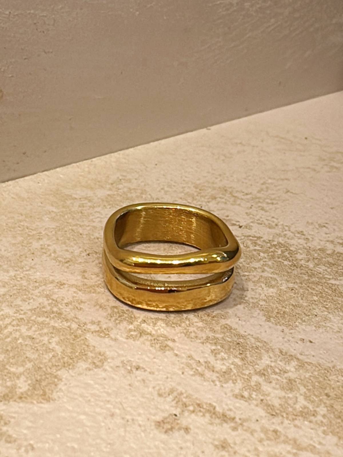 ANILLO PLAKEA DORADO
