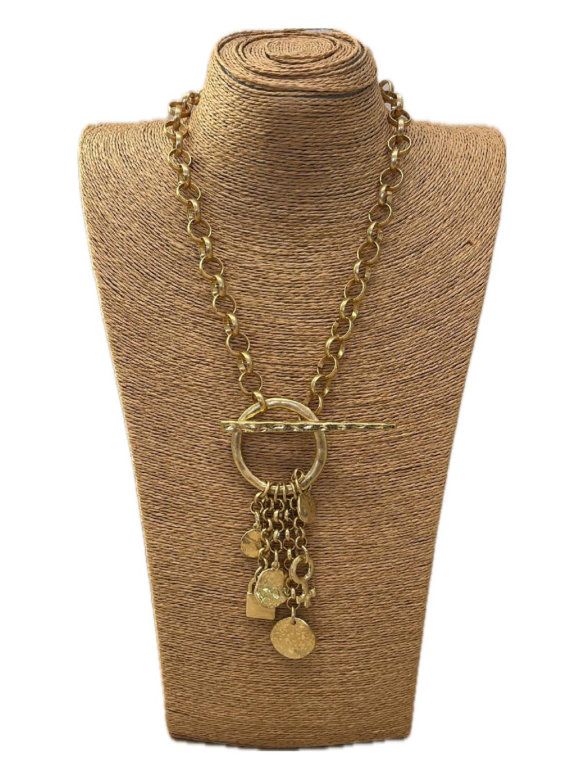 COLLAR SIGN DORADO