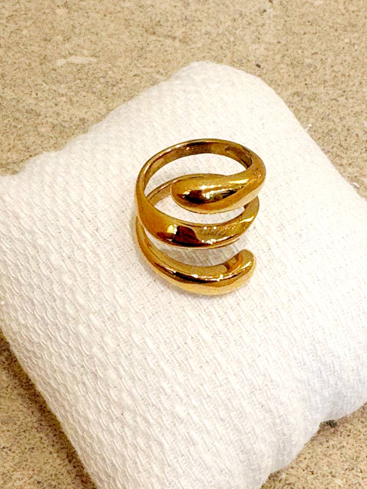 ANILLO TWIST DORADO