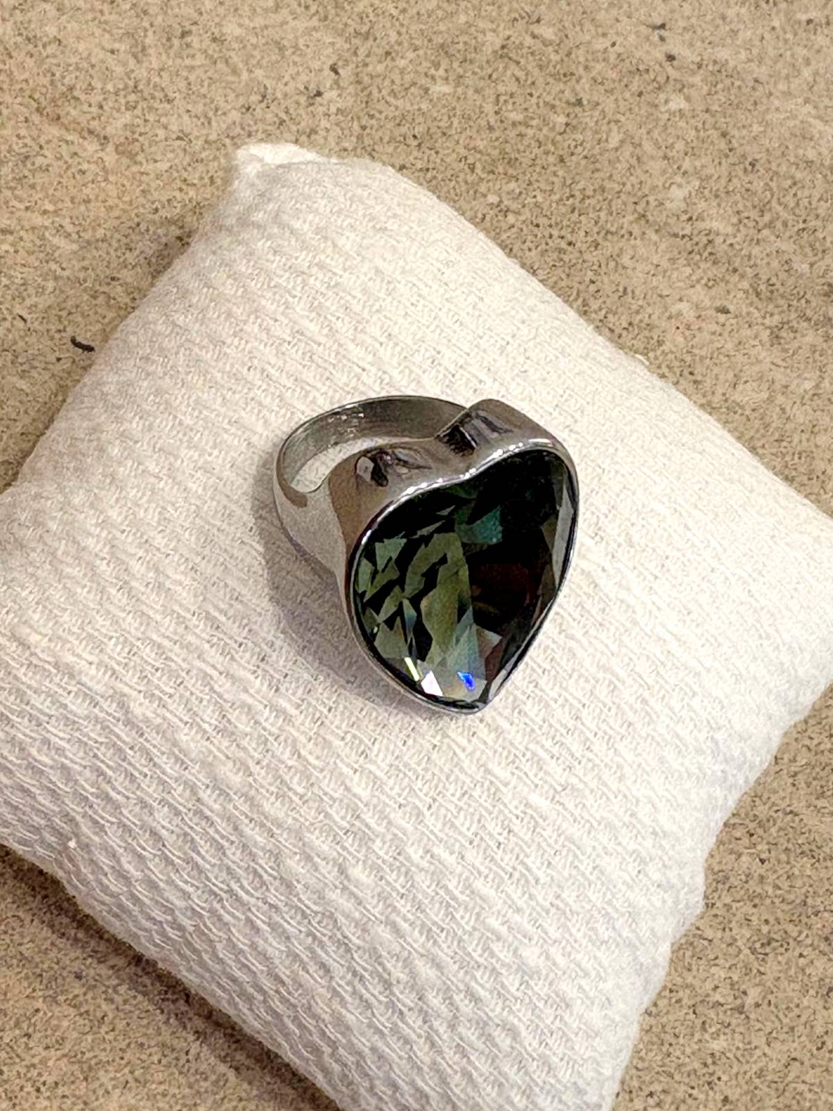 ANILLO CORAZÓN VERDE