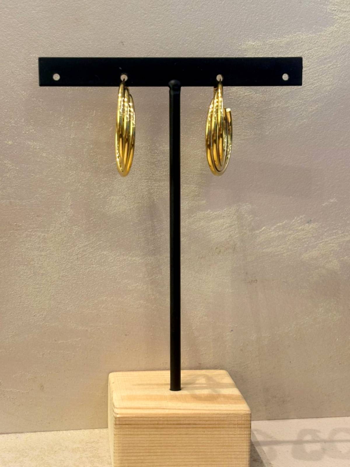 PENDIENTES RAET DORADO