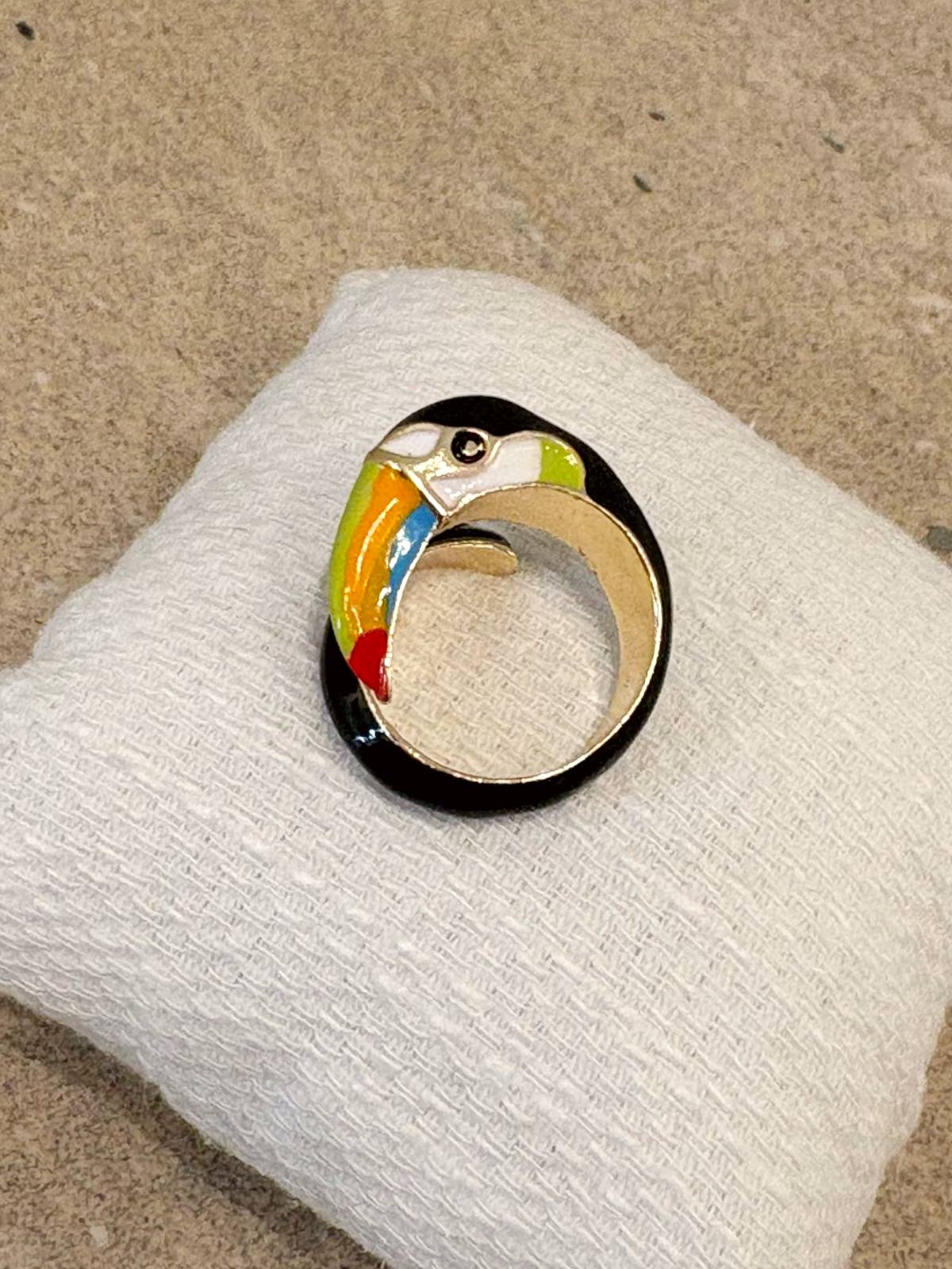 ANILLO TUCÁN MULTICOLOR